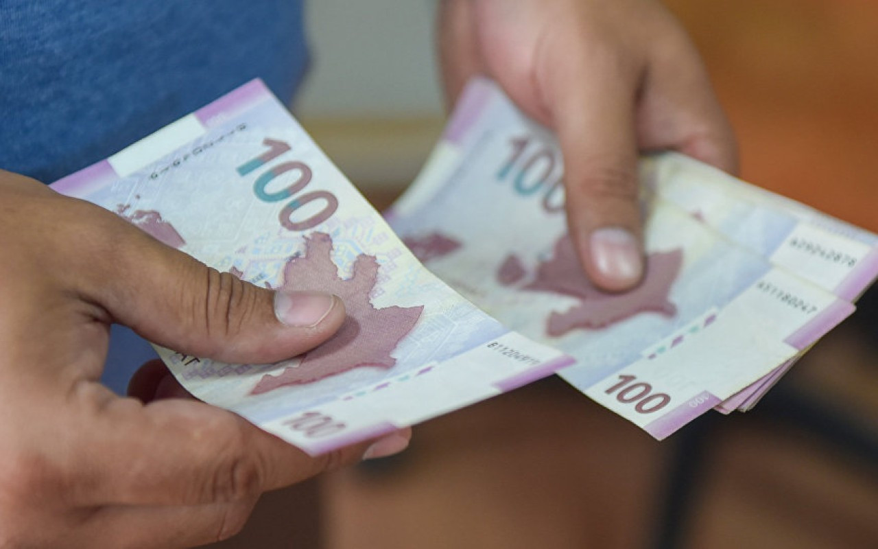 Dövlət büdcəsinin profisiti 3,5 mlrd. manatı ötüb