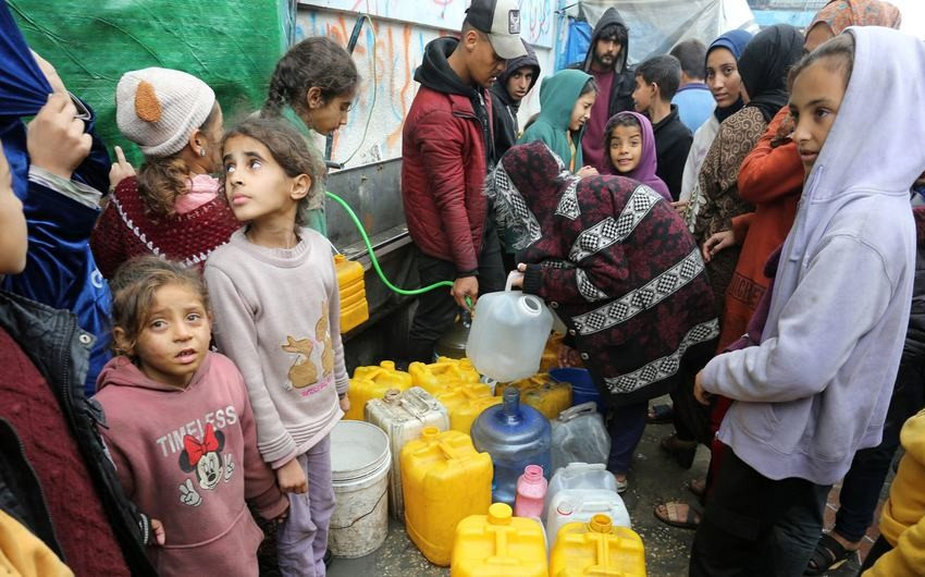 Qəzza zolağında 2 milyona yaxın insan heç bir qida mənbəyi olmadan yaşayır