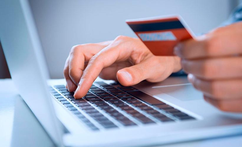 Həftəsonu bank kartlarından 18 minə yaxın pul oğurlanıb