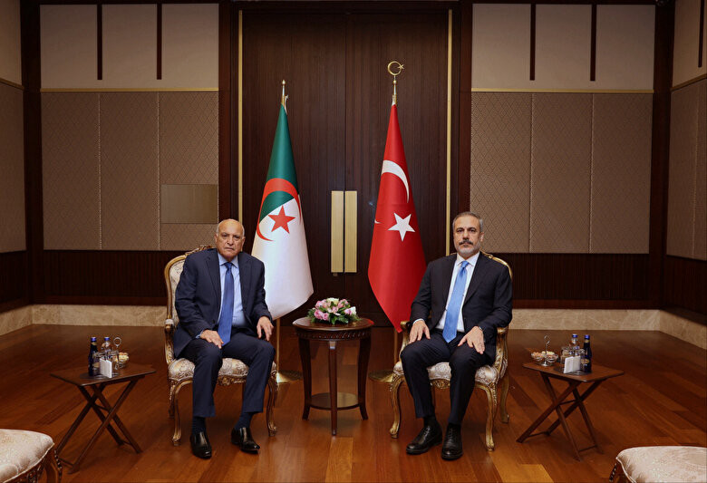 Türkiyə və Əlcəzair XİN başçıları regional məsələləri müzakirə etdilər