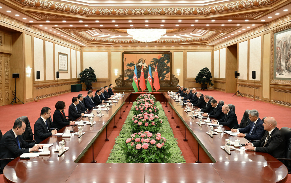 Prezident İlham Əliyevin Çinin Sədri Si Cinpin ilə geniş tərkibdə görüşü olub -