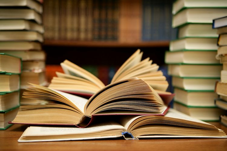 23 Aprel - Ümumdünya Kitab və Müəlliflik Hüququ Günüdür