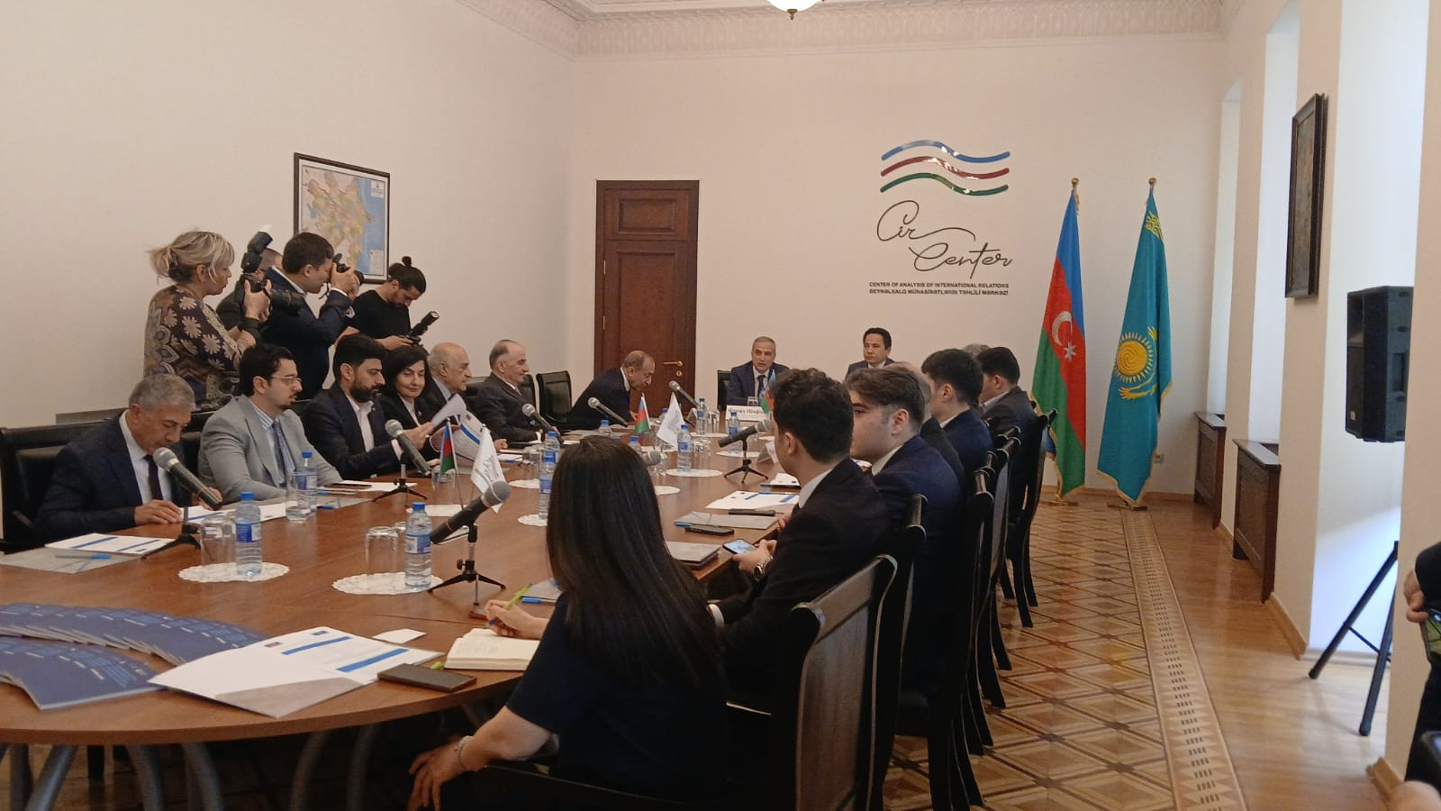 Qazaxıstan səfiri: "Azərbaycanla əlaqələrimiz bütün sahələrdə inkişaf edir"