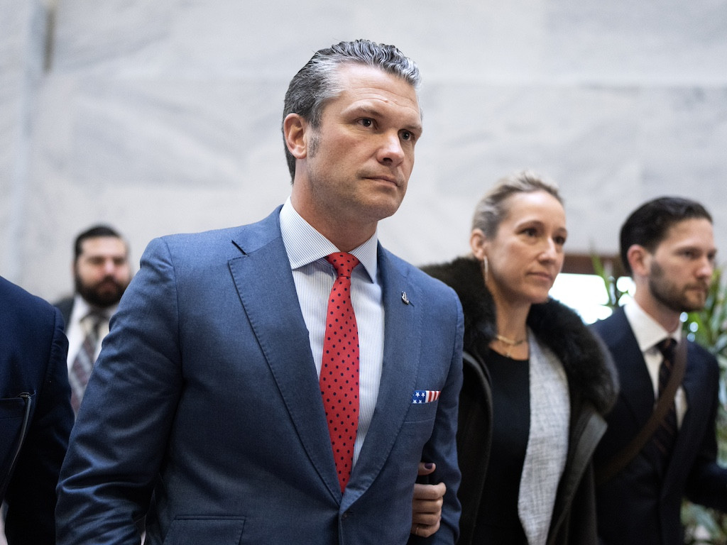 Respublikaçılar Hegseth qalmaqalına görə ikiüzlü mövqe tutur