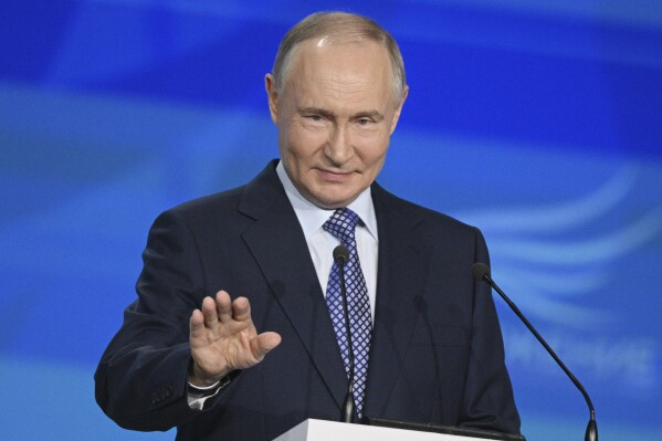 Putin: “Ukraynanın işğalını dayandıra bilərik”
