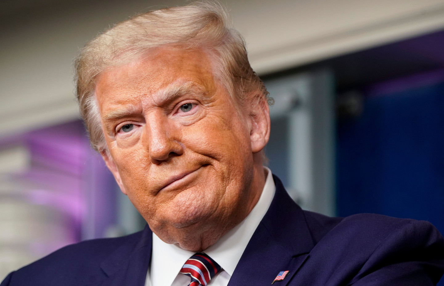Donald Tramp ABŞ gəmilərinin Panama və Süveyş kanallarından rüsum ödənilmədən keçməsini tələb edir