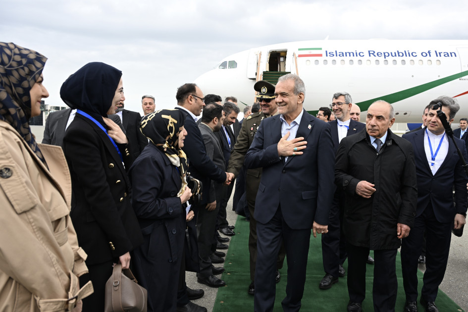 İran Prezidentinin rəsmi qarşılanma mərasimi keçirilir