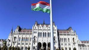 Macarıstan beynəlxalq hüquqa meydan oxuyur: Roma Əsasnaməsinə son