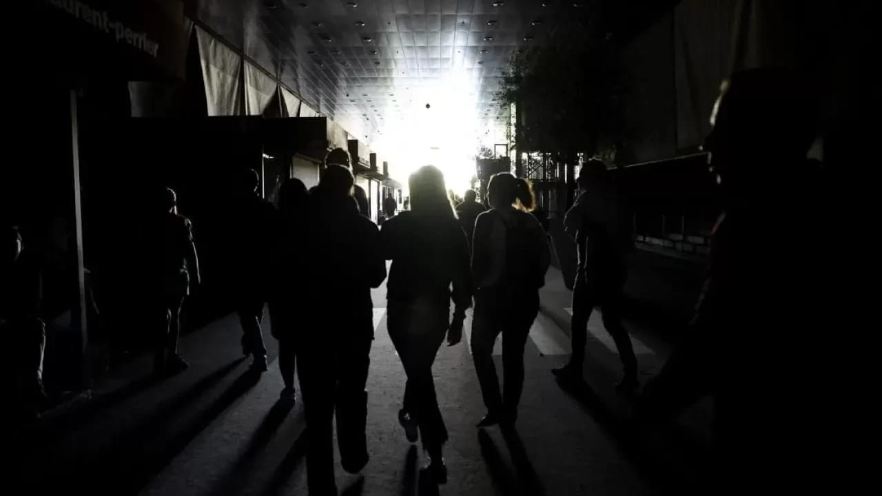 İspaniyada kütləvi elektrik kəsintisi: Ukrayna bərpa işlərində yardım təklif etdi