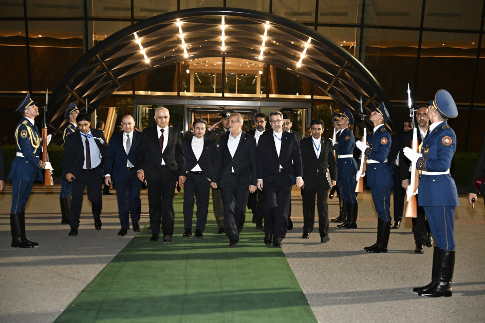 İran Prezidentinin Azərbaycana rəsmi səfəri başa çatıb
