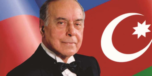 Heydər Əliyevin Bakıya qayıdışını xatırlayan deputat: Xalqda ümid yaranmışdı