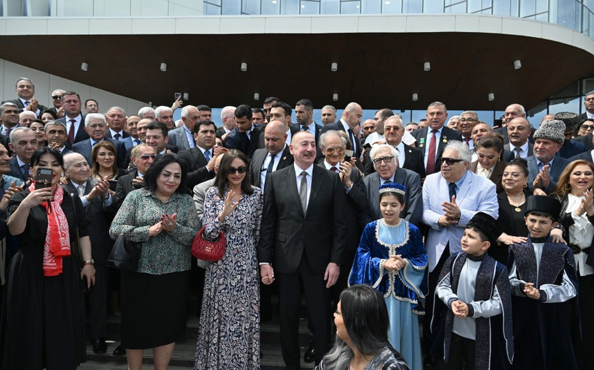 Böyük qayıdış: İlham Əliyev Ağdam Muğam Mərkəzinin açılışından görüntülər paylaşıb