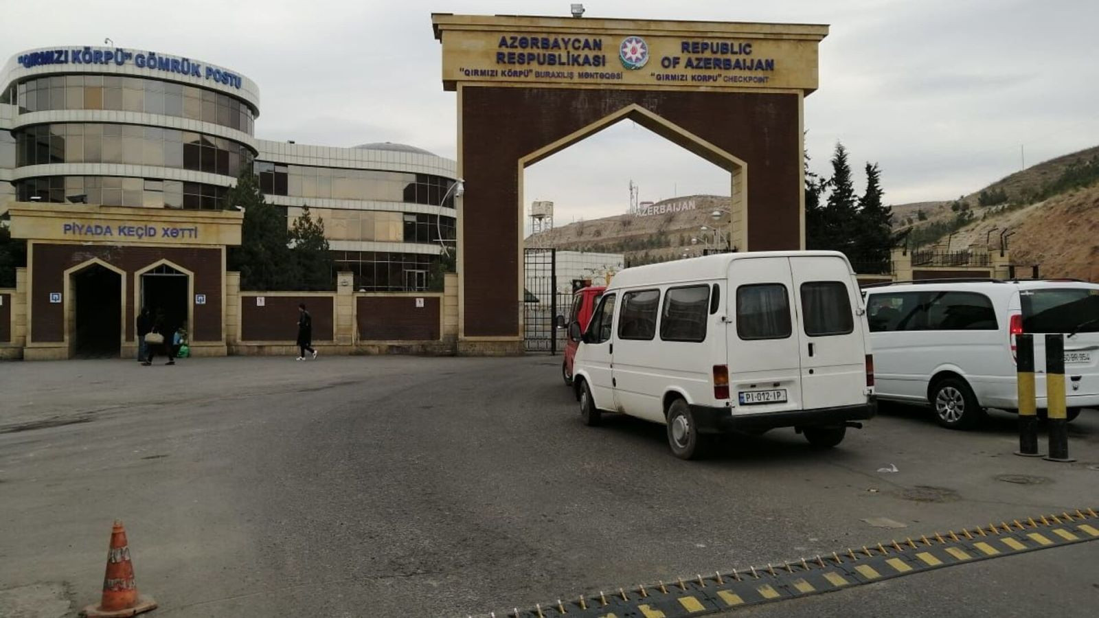 "Qırmızı Körpü” gömrük postunda 50 avtomobil gözləyir
