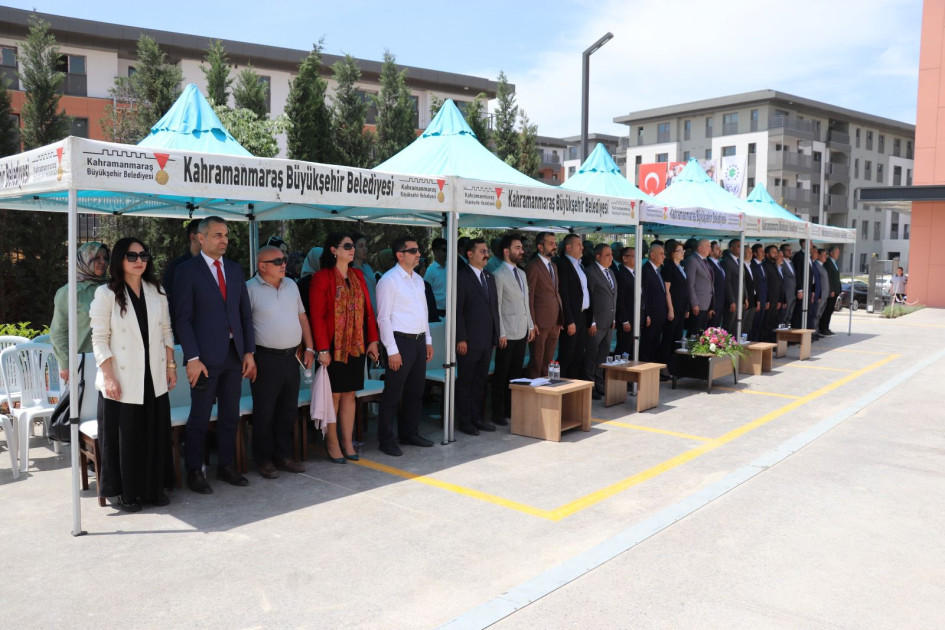 Kahramanmaraşdakı Heydər Əliyev adına məktəbdə Azərbaycan dövlətçiliyinin memarının xatirəsi ehtiramla yad edilib
