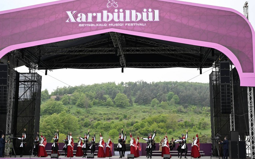 Şuşada “Xarıbülbül” musiqi festivalının açılışı olub -