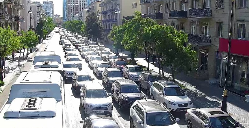 Sürücülərin NƏZƏRİNƏ: Bakıda bu yollarda sıxlıq var - SİYAHI