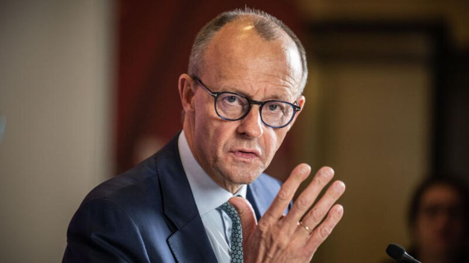 Mertz Putin haqqında: O, dövrümüzün ən ciddi hərbi cinayətkarıdır