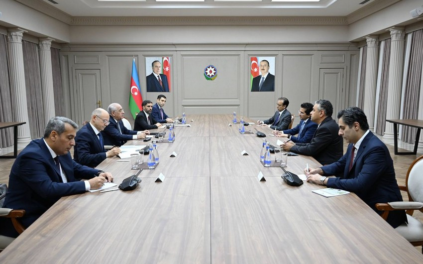 Əli Əsədov Pakistanın neft naziri ilə görüşüb