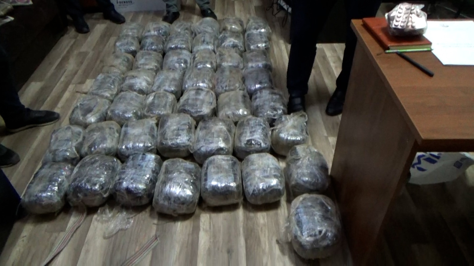 Nəsimi rayonunda polis 2 kiloqrama yaxın heroin aşkarlayıb