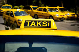 Taksi sürücülərindən sərnişinlərə sayğısızlıq: Hər an yolda qala bilərik...