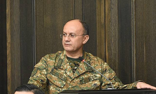 Ermənistanın sabiq müdafiə nazirinə qarşı cinayət işi açılacaq