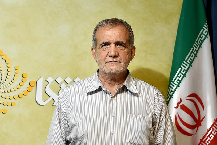 İran prezidenti ilk dəfə İsrailin zərbələrinə reaksiya verib