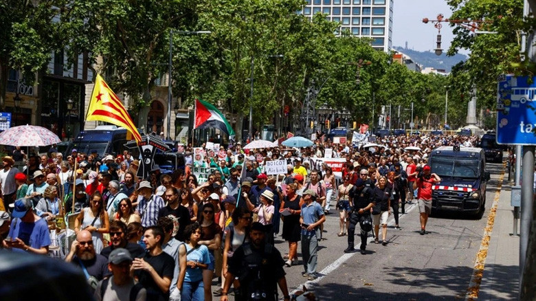 İspaniya xalqlı İran üçün küçələrə axışdı