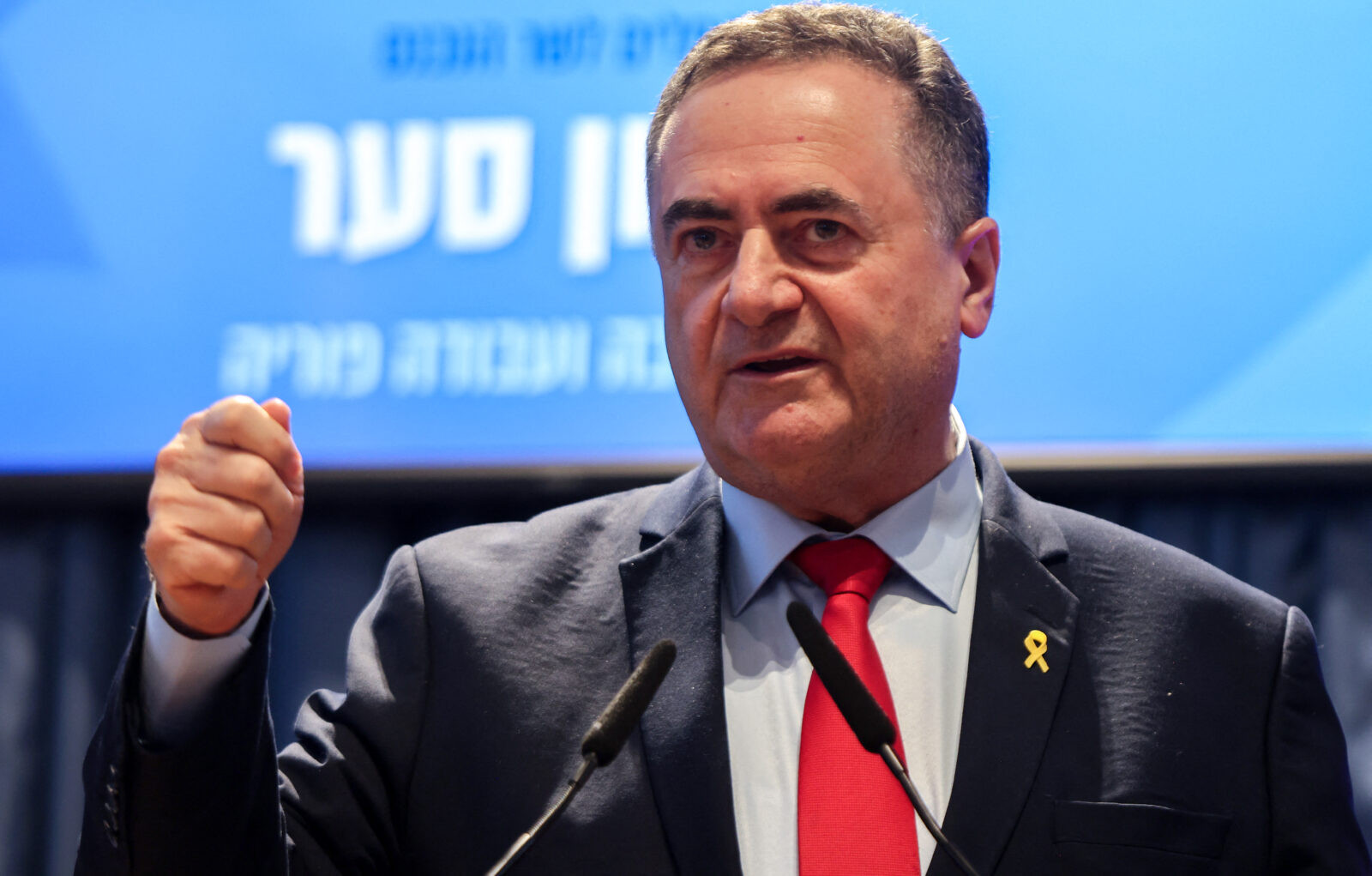 İsrail müdafiə naziri Xameneyiyə qarşı sərt çıxış edib