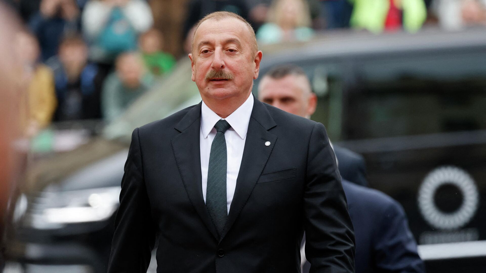 Prezident İlham Əliyev Goranboyda tikinti materialları istehsalı müəssisəsinin açılışında iştirak edib