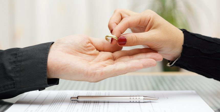 Yaxın qohumlar arasında nikah qadağan edildi -