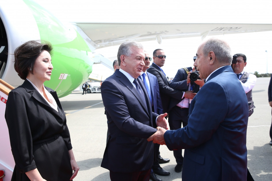 Özbəkistan Prezidenti Şavkat Mirziyoyev Azərbaycana dövlət səfərinə gəlib