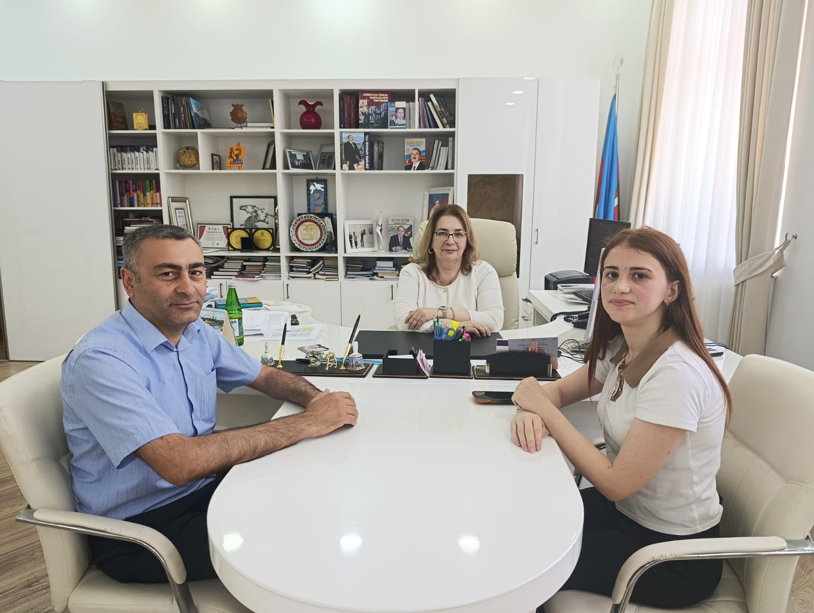 Yeni ixtisaslaşmalar formalaşıb və bu istiqamətlər üzrə proqramların yenilənməsi qaçılmazdır