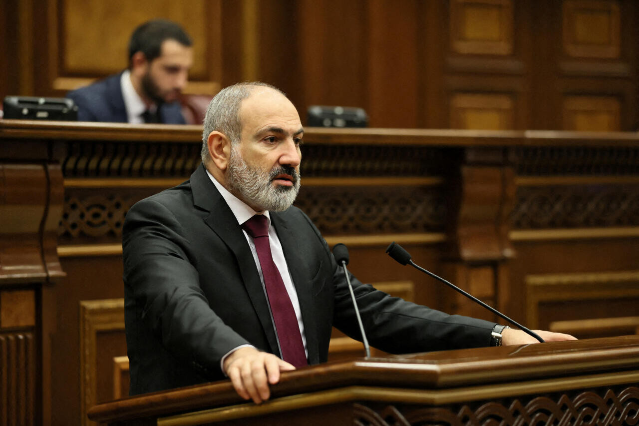Demokratiya maskası altında təzyiq: Paşinyan bu dəfə kilsəni susdurmaq istəyir