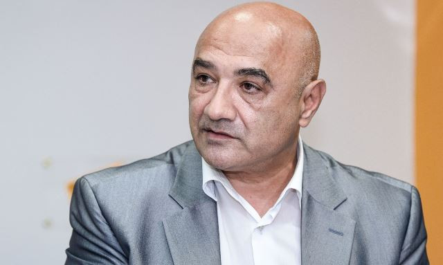 Azərbaycan Prezidentinin keçmiş mətbuat katibi: "Klassik jurnalistika böyük siyasətin qurbanına çevrilib" -