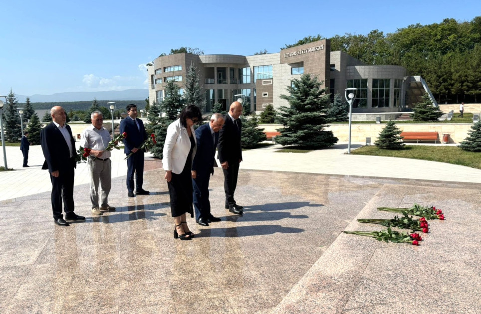 Deputatların təşəbbüsü ilə vəkillər daha 5 rayonda vətəndaşlara hüquqi yardım göstəriblər