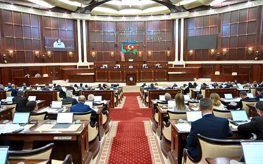 Milli Məclisin növbədənkənar sessiyasının sonuncu iclası başlayıb
