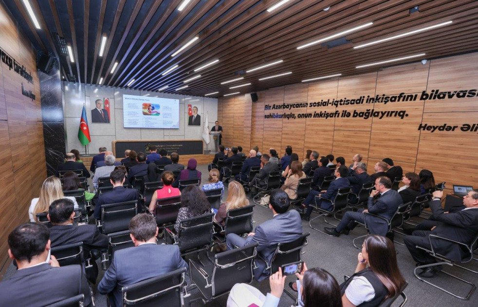 Diplomatik korpusun nümayəndələri üçün “KOB-ların yaşıl keçidi üçün Bakı İqlim Koalisiyası üzrə Birgə Bəyannamə”yə dair təqdimat keçirilib