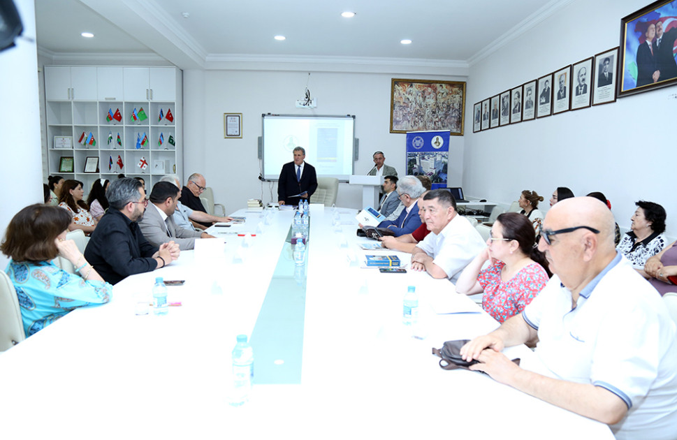 Ədəbiyyat İnstitutunda dünya şairlərinin iştirakı ilə “Şuşaya salam” adlı tədbir keçirilib
