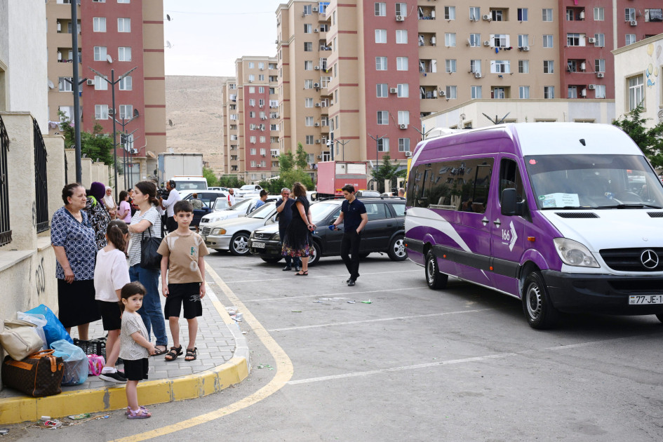 Cəbrayıl şəhərinə növbəti köç karvanı çatıb, açarlar təqdim edilib
