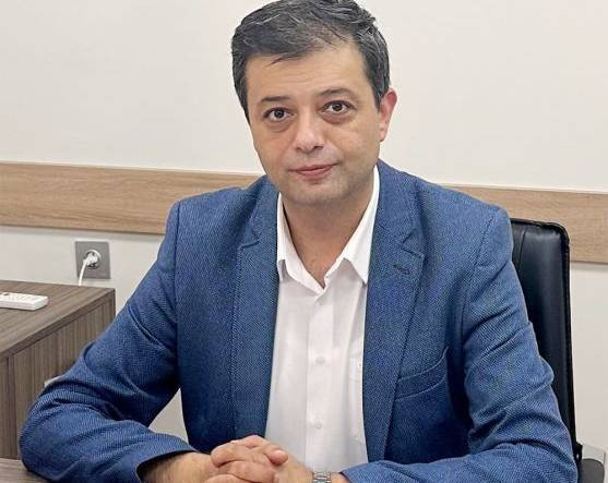 Vüqar Zifəroğlu: “O zaman jurnalistikamız da Vətənimizin müdafiəsində müsəlləh əsgər oldu”