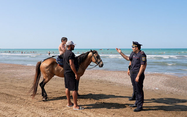 Polis sahilboyu ərazidə profilaktik tədbirləri davam etdirir