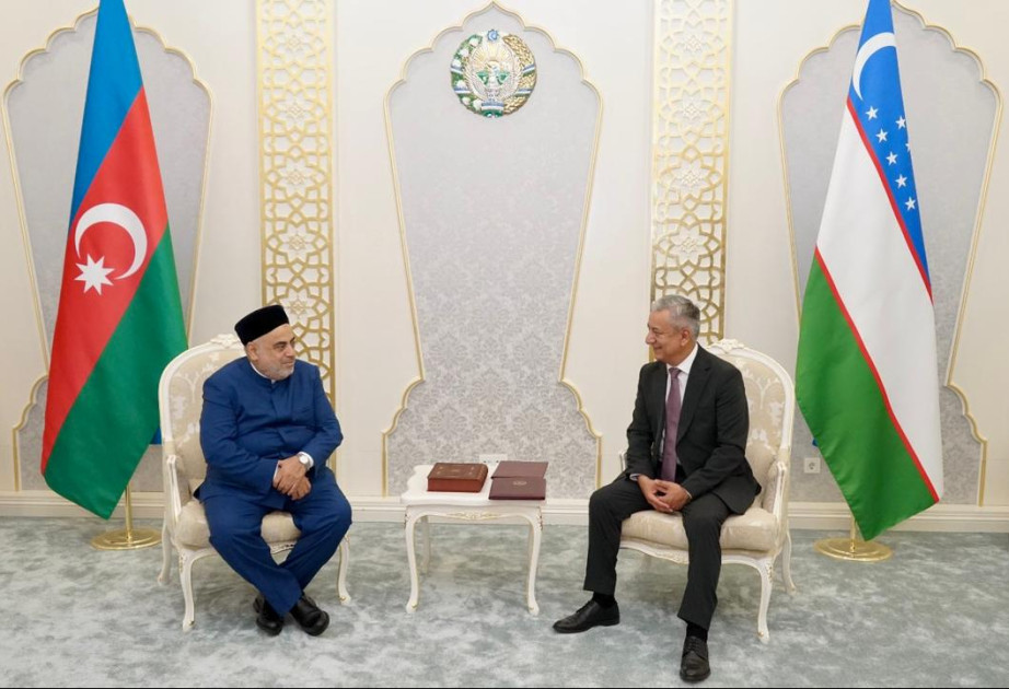 Şeyxülislam Allahşükür Paşazadə Özbəkistan səfirliyində olub