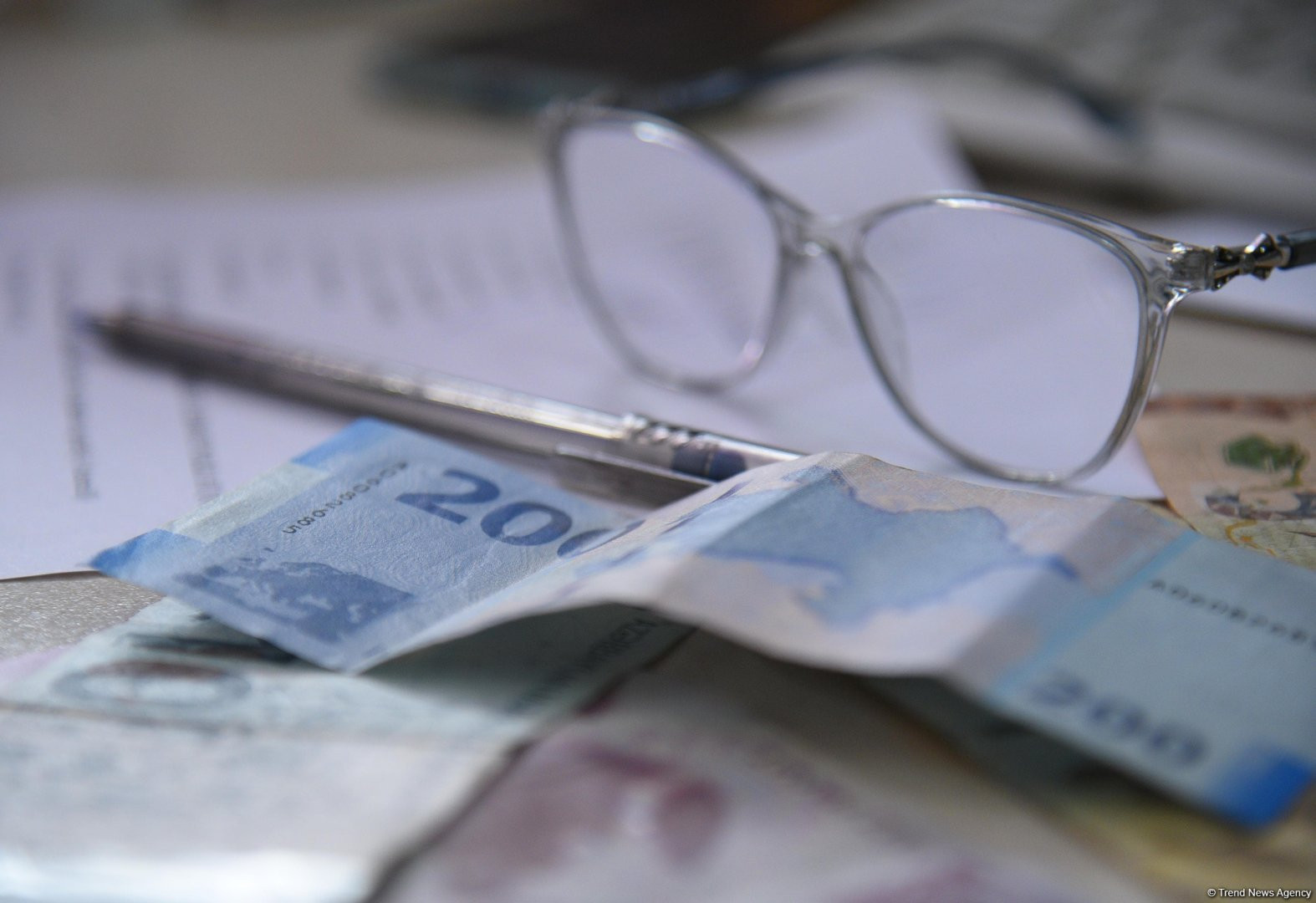 Bankların və BOKT-ların istehlak kreditləri üzrə orta faiz dərəcələri açıqlanıb