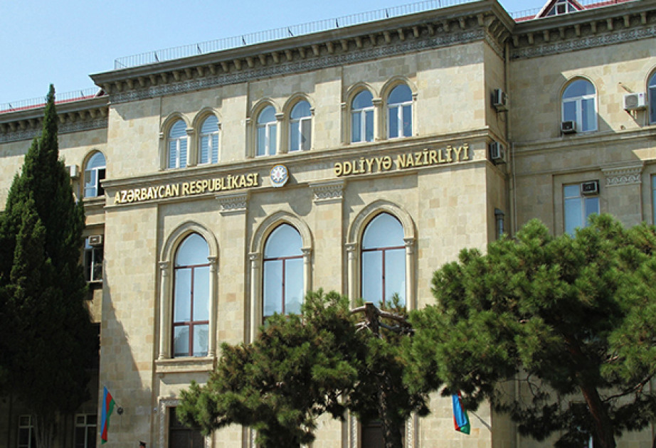 Nazirlik üzərlik bitkisi ilə sərhədi keçmək istəyən şəxslərə xəbərdarlıq edib