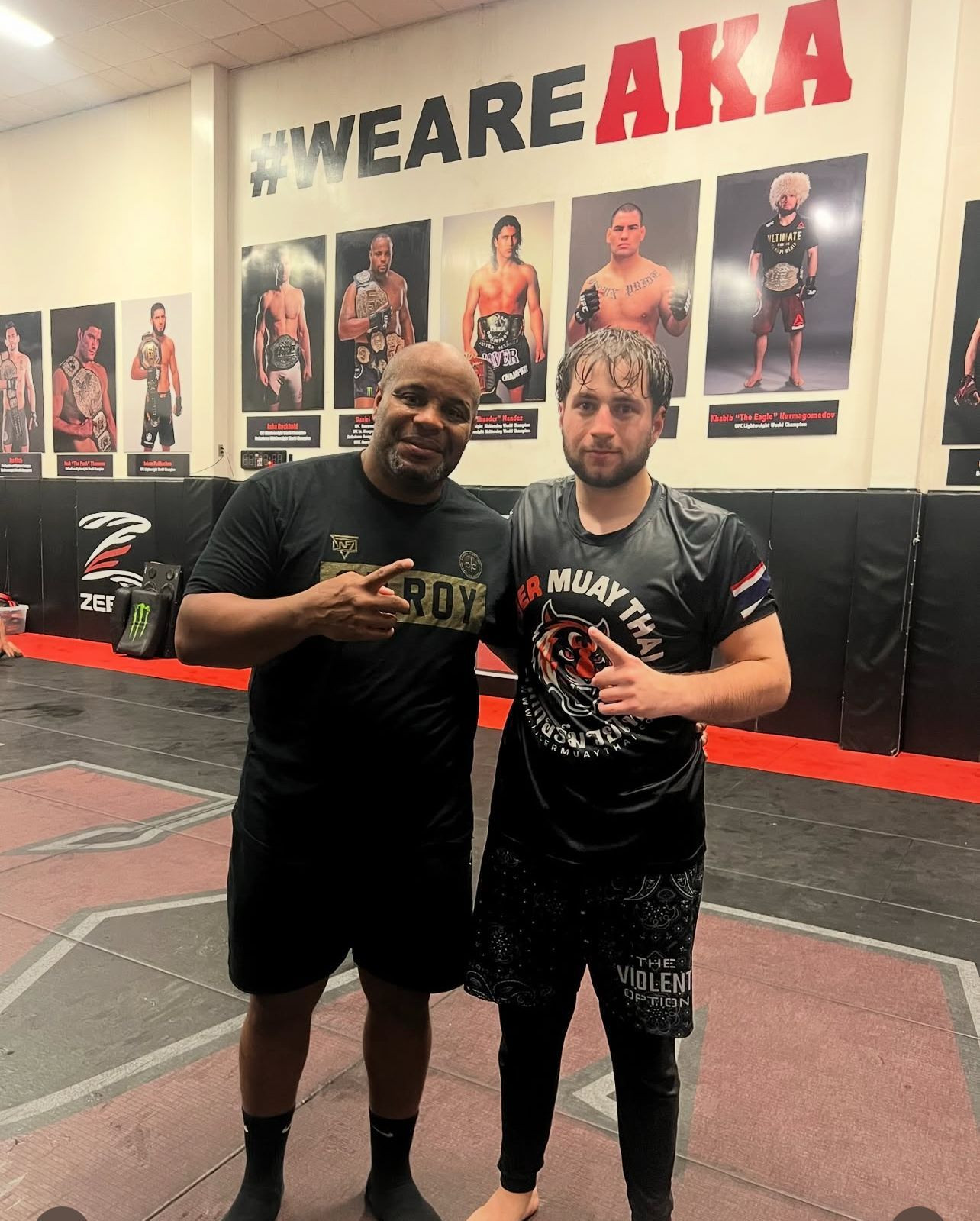 Soydaşımız Kaliforniyada keçirilən MMA döyüşündə qalib gəlib