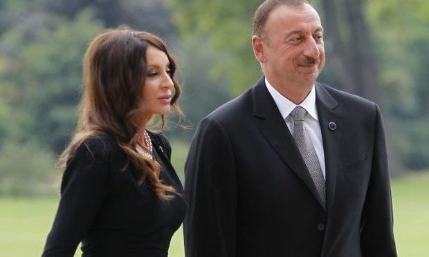 Prezidenti İlham Əliyev və Birinci xanım Mehriban Əliyeva qatarla Pekinə gəliblər