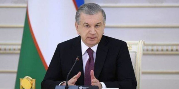 Şavkat Mirziyoyev Bakı-Tbilisi-Qars dəmir yolu dəhlizinin işə salınmasını alqışlayıb