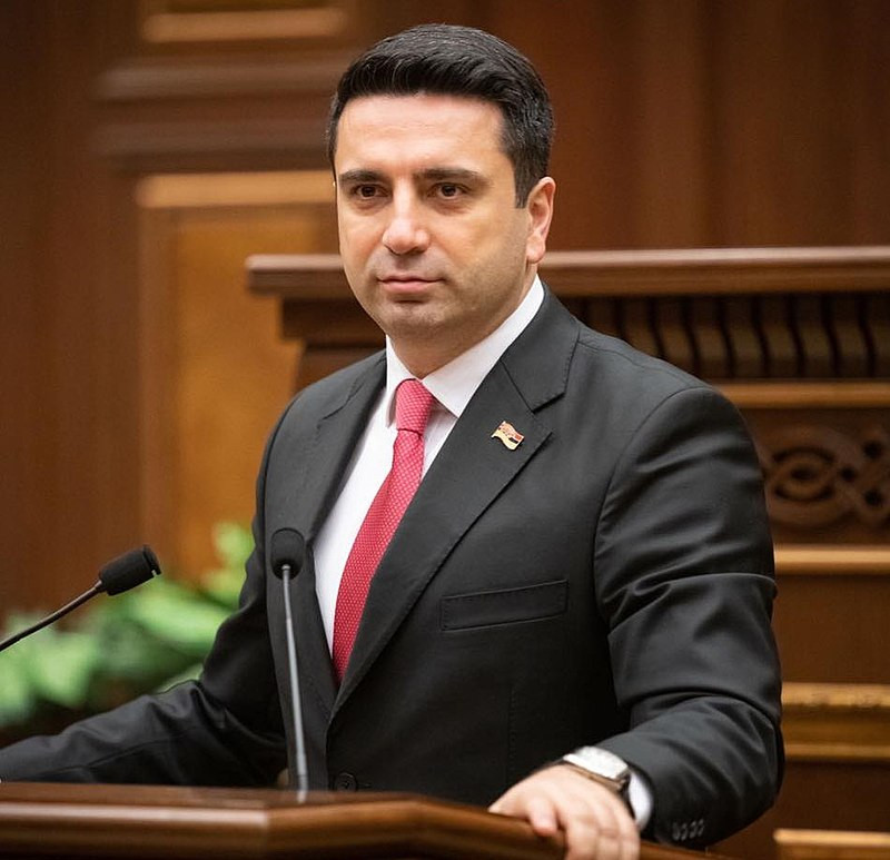 Erməni spiker: