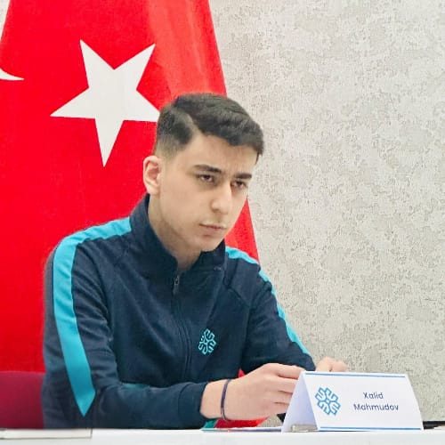 14 yaşlı azərbaycanlı gənc yeni sosial şəbəkə yaratdı