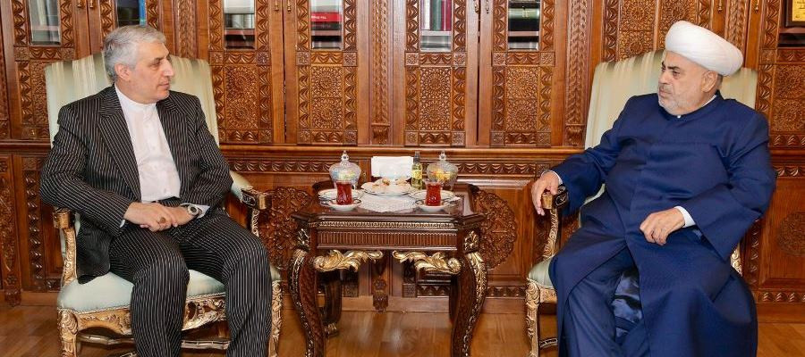 Şeyxülislam İran səfirini qəbul edib